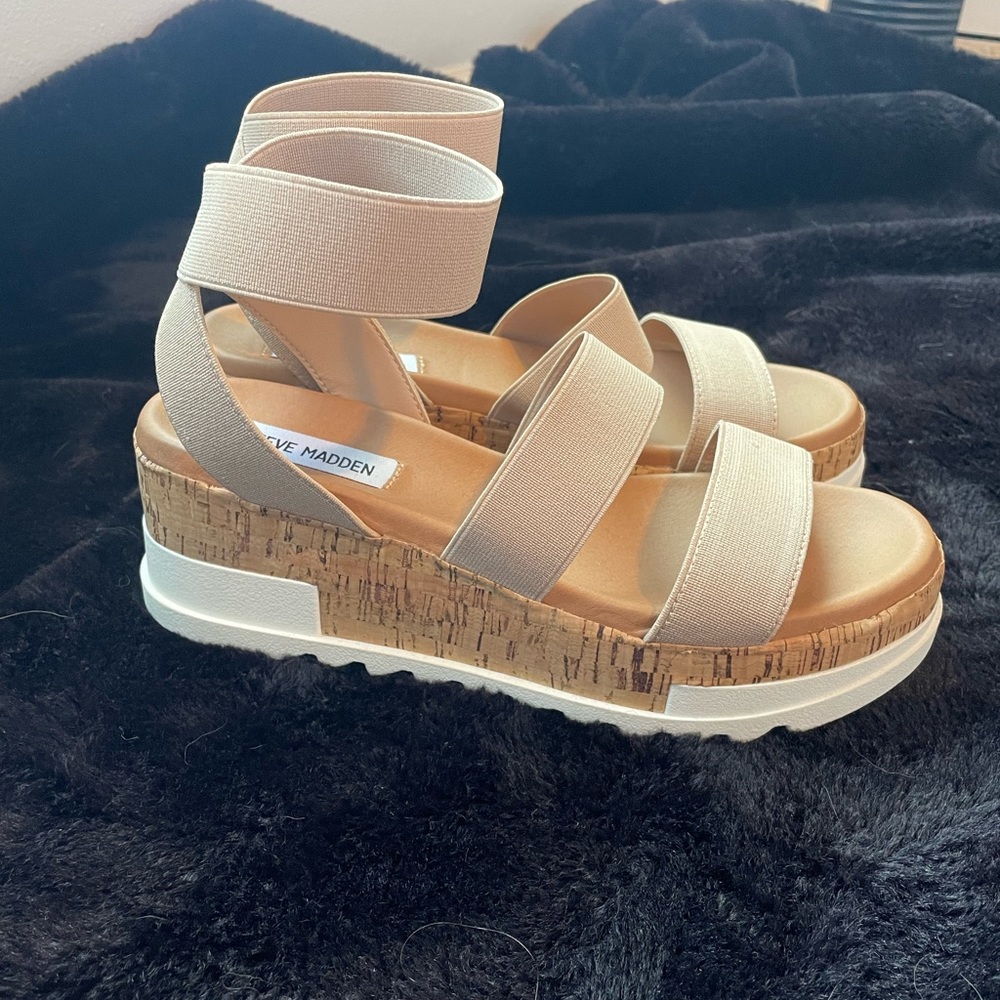 Steve Madden Platforms NWT